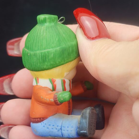 Vintage 1985 Country Cousins Ornament Little Boy Sitting  Holiday Christmas - Picture 5 of 6